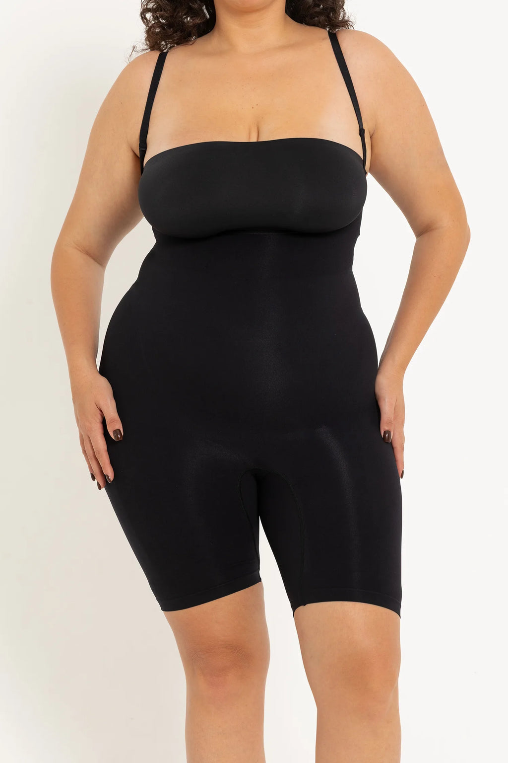 מחטב מפתח חזה פתוח בצבע שחור